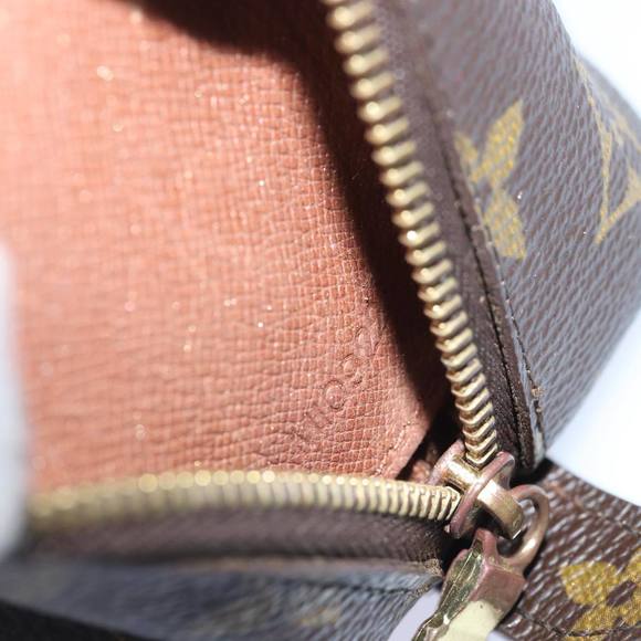 LOUIS VUITTON Monogram Trousse Demi Ronde Cosmetic Pouch M47520 LV Auth 78651 - Picture 12 of 16